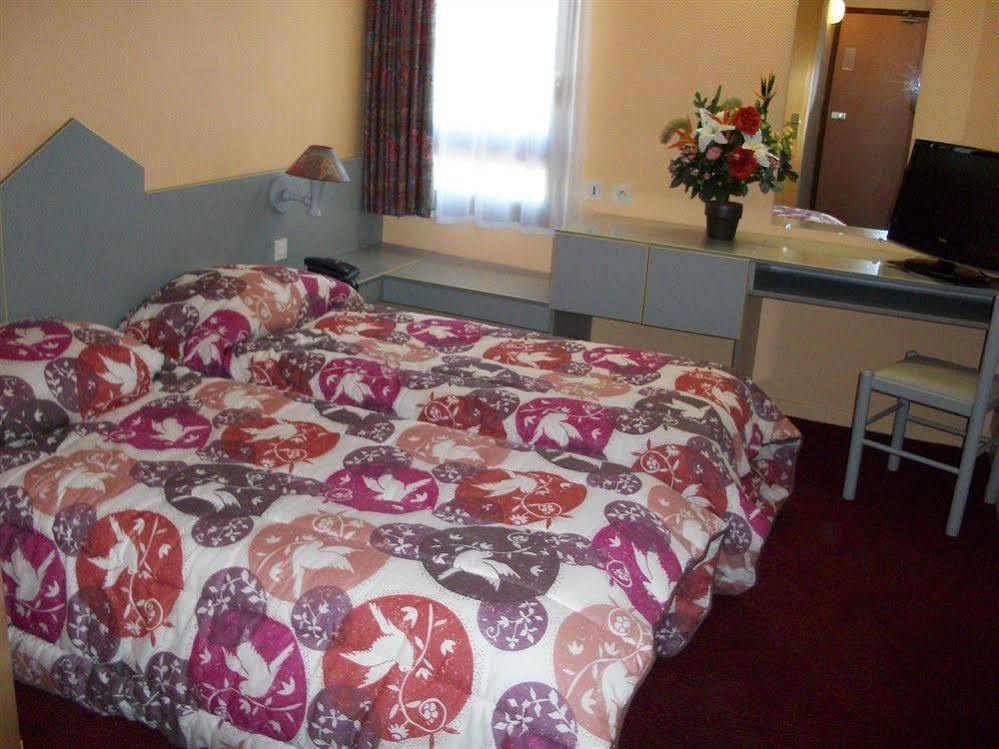 Brit Hotel Essentiel Moulins Avermes Exterior foto